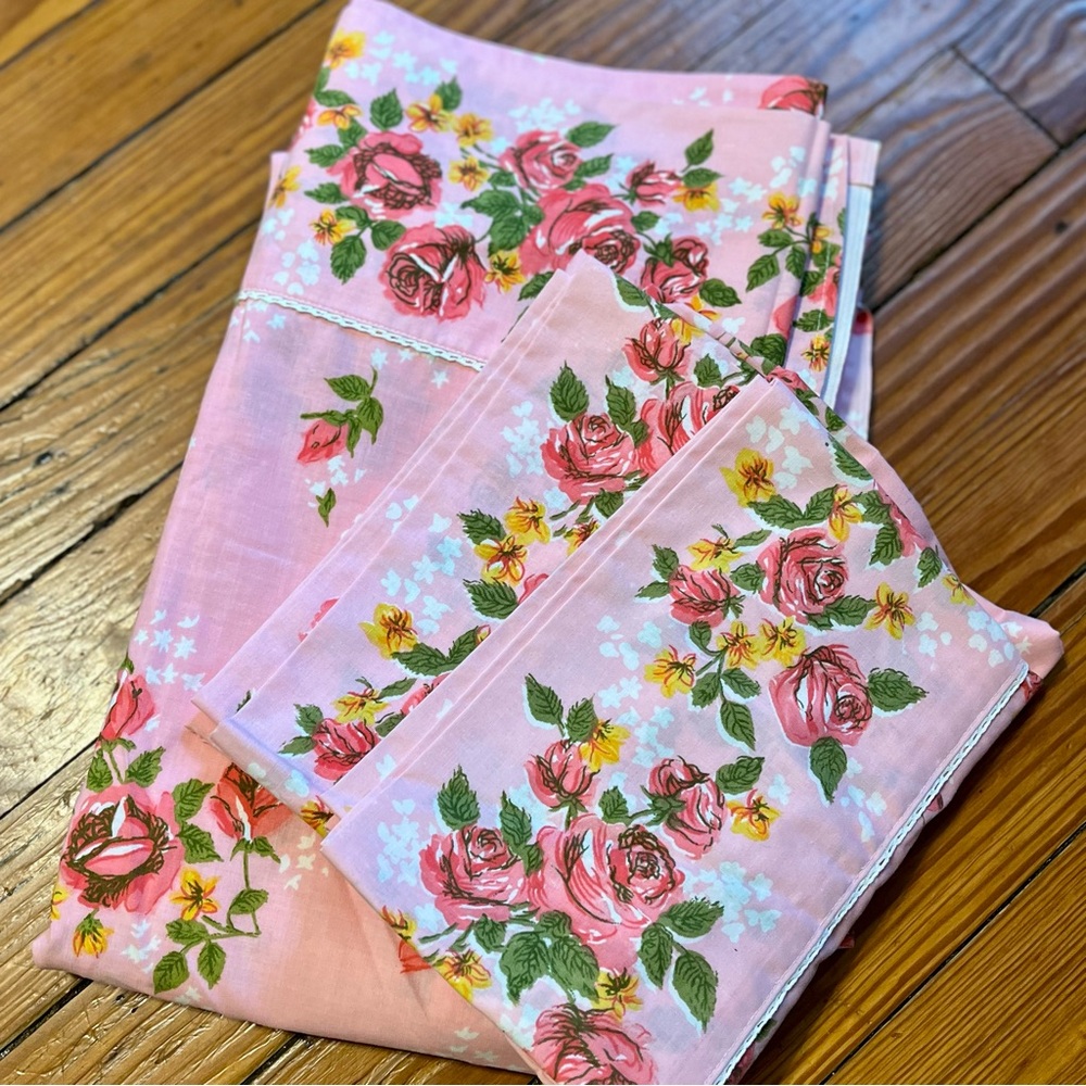 Vintage Floral Pink Sheet Set